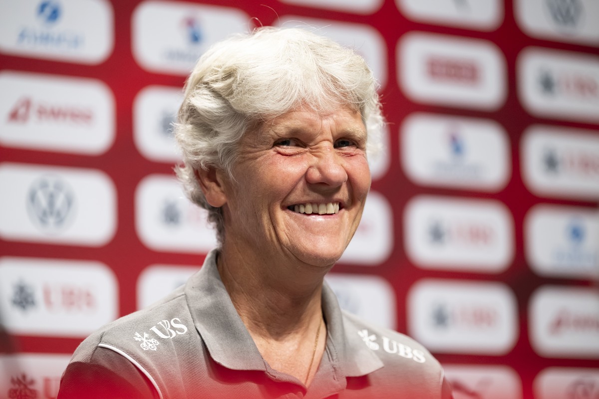 KEYPIX - Switzerland's head coach Pia Sundhage of Sweden laughs at the final press conference after the elimination of the Swiss women's team by the team from Spain, one day after the UEFA W ...
