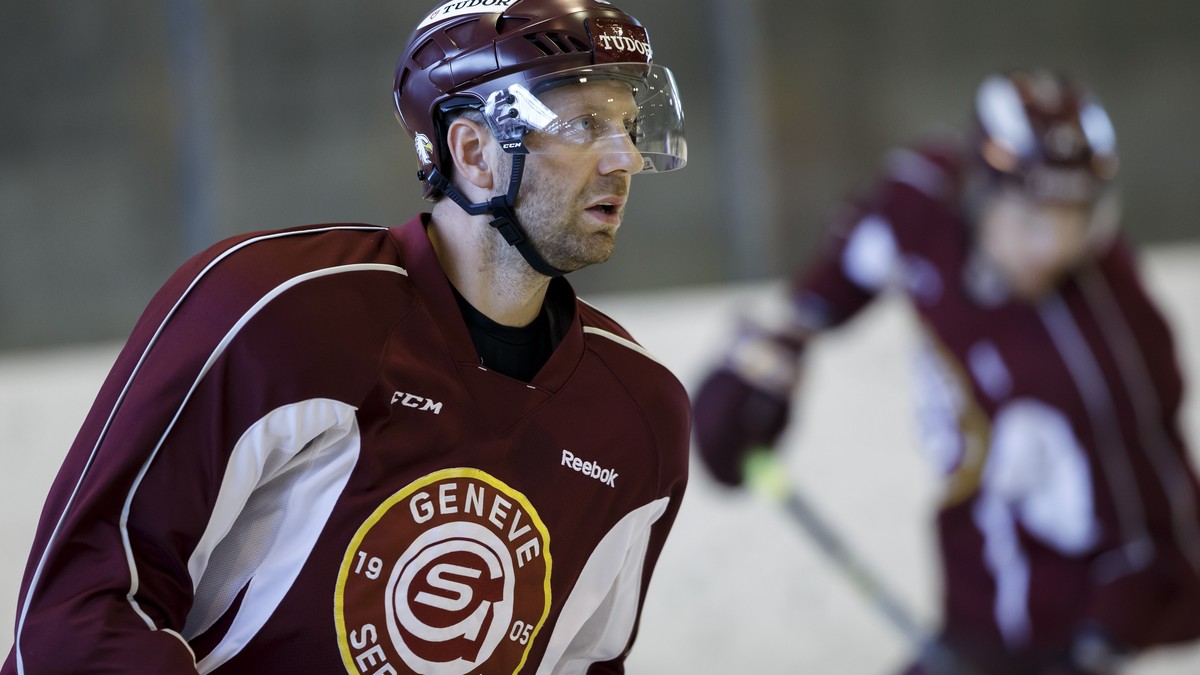 Geneve-Servette's forward Eric Fehr, of Canada, skates, during a training session, at the ice stadium Les Vernets, in Geneva, Switzerland, Tuesday, August 6, 2019. (KEYSTONE/Salvatore Di Nolfi)