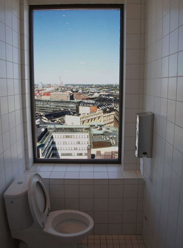 Hotel Torni's Famous Toilet With A View, Finland WC aussicht https://www.instagram.com/p/BZEuKtuF43F/?taken-by=poos_with_views