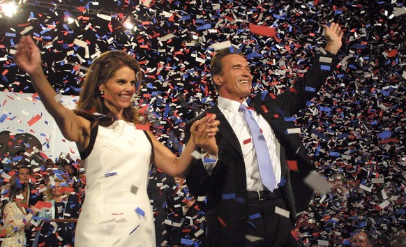 epa02725438 (FILES) California Governor-elect Arnold Schwarzenegger and his wife Maria Shriver are showered with confetti after his acceptance speech in Los Angeles, California, U.S., on Oct. 7…