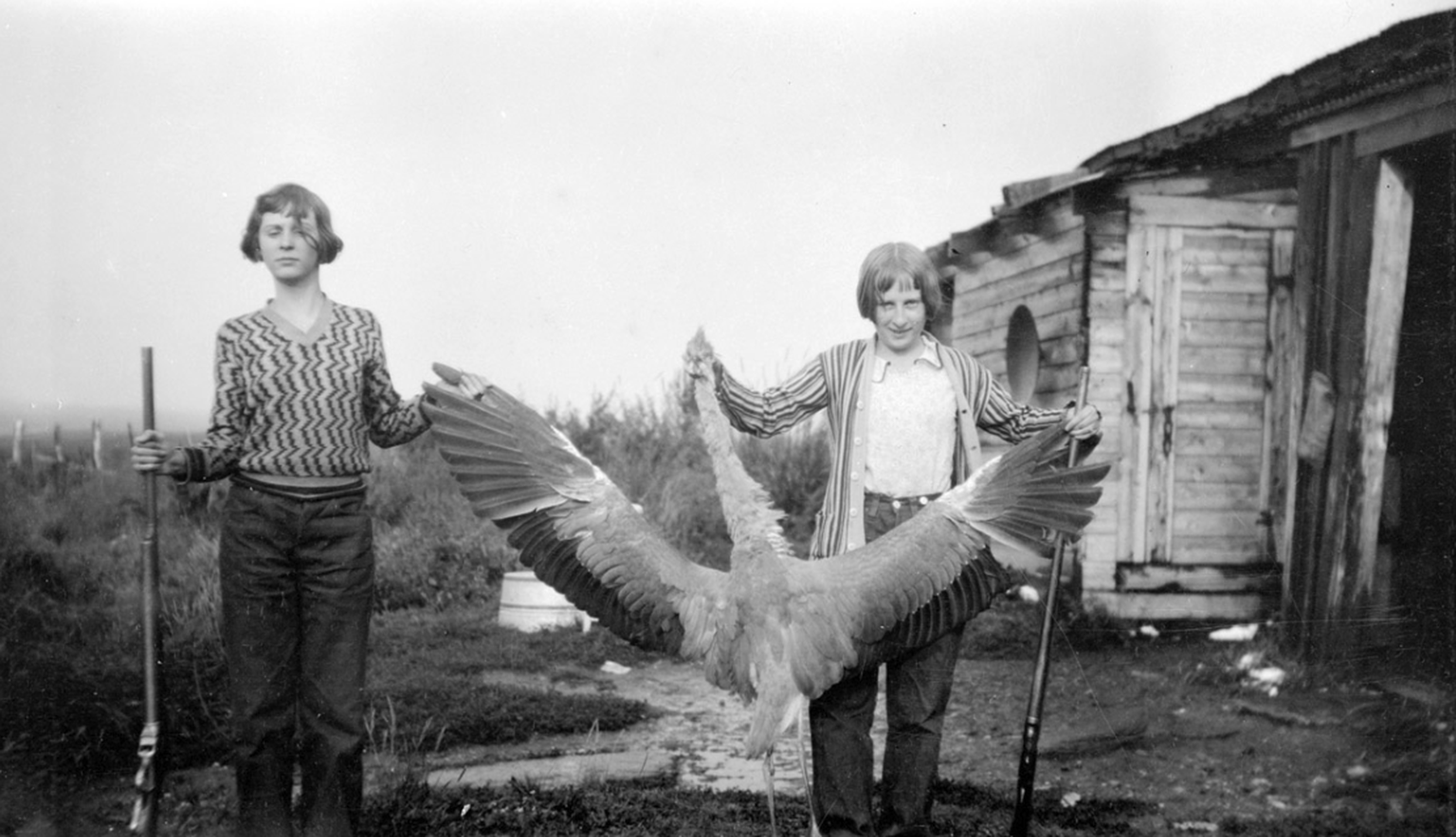 Willford girls, 1930
Lora Webb Nichols Photography Archive http://www.lorawebbnichols.org/