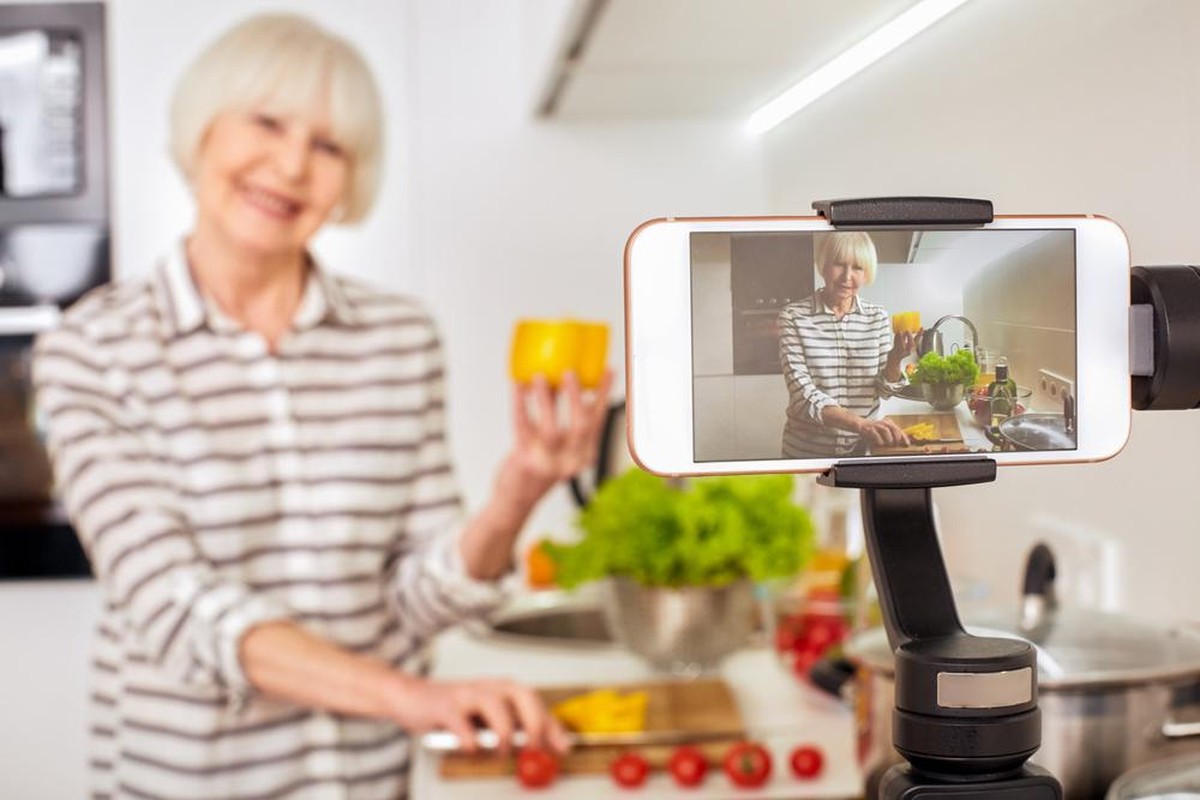 Der Onliner holt sich Tipps und Rezepte direkt von YouTube oder Instagram.