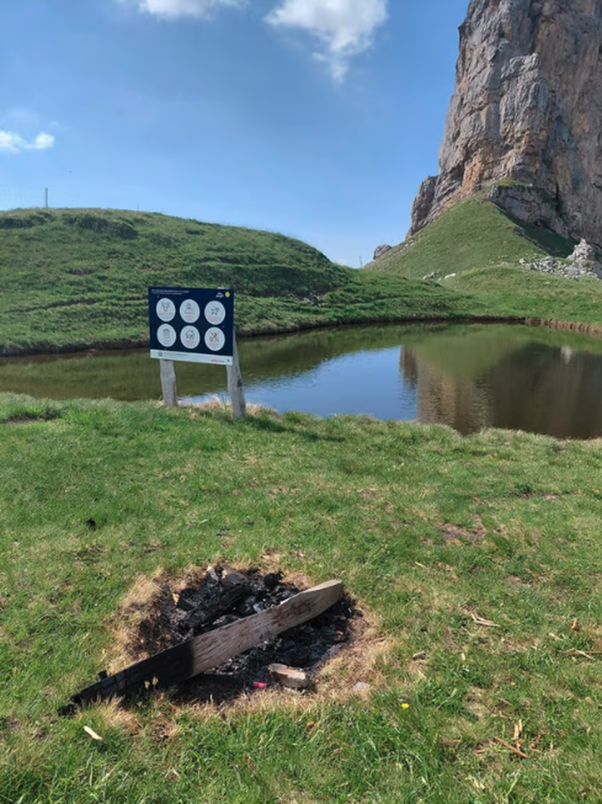 Problèmes dans la vallée de Muota : camping sauvage, dépôts d’ordures et cambriolages