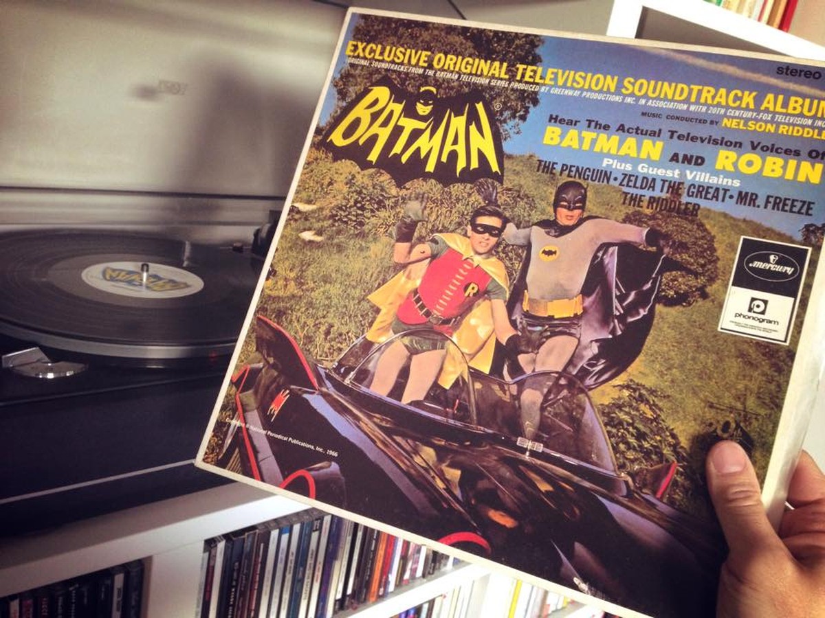 vinyl LP schallplatten retro musik rock'n'roll beatles stray cars bo diddley steve earle ramones louis armstrong jazz sister rosetta tharpe strip sidney bechet matman modern jazz quartett me ...