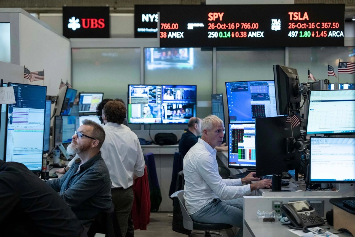 Des courtiers à la Bourse de New York. Les marchés semblent plus enclins aux corrections.