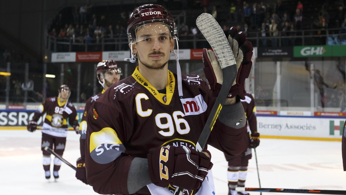 Geneve-Servette's forward Noah Rod greats their supporters after winning against Ambri-Piotta, during a National League regular season game of the Swiss Championship between Geneve-Servette HC an ...