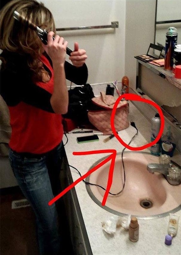 Fail Tuesday, Fails: bathroom, styling, hair dryer