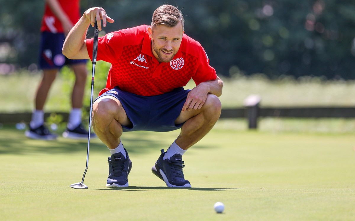 Silvan Widmer gibt auch anderswo eine gute Figur ab.