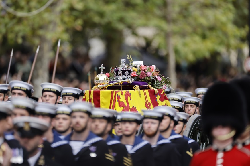 epa10193437 The State Funeral Procession of Queen Elizabeth II in London, Britain, 19 September 2022. Britain&#039;s Queen Elizabeth II died at her Scottish estate, Balmoral Castle, on 08 September 20 ...