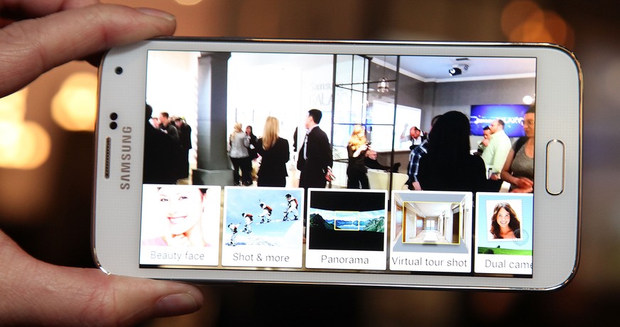 Samsungs Smartphone-Flaggschiff tritt gegen die neuen Apple-Handys an.