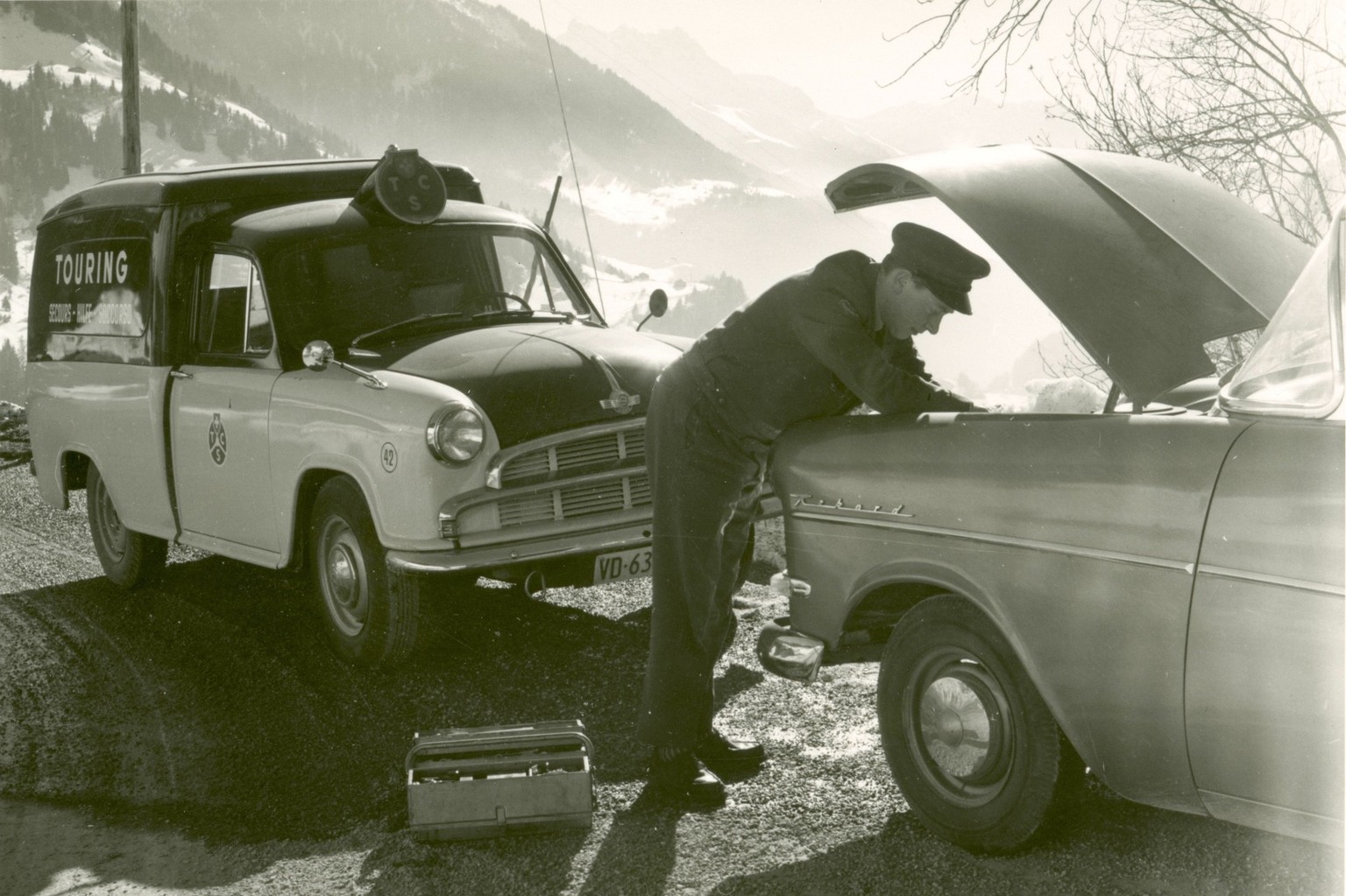 130 Jahre TCS 

https://www.tcs.ch/de/der-tcs/rund-um-den-tcs/geschichte.php