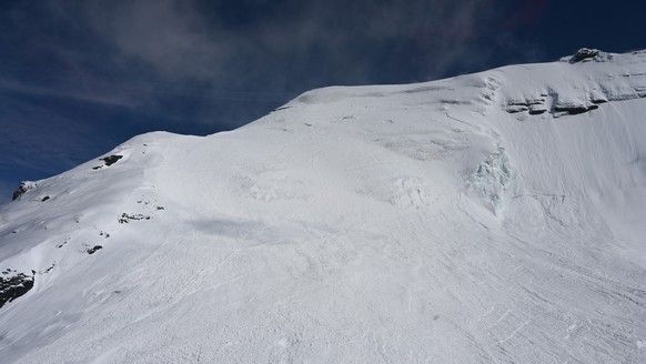 Am Samstagnachmittag ist es am Morgenhorn in Kandersteg zu einem Lawinenniedergang gekommen. (Quelle: Kantonspolizei Bern)