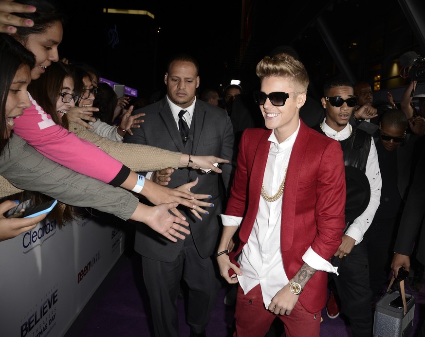 Höchste Zeit, dass Justin Bieber Sarah Palin besteigt und einer Fledermaus den Kopf abbeisst 