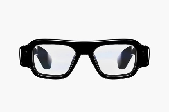 Snaps erste AR-Brille mit Mini-Display bietet eine Akkulaufzeit von bis zu 4 Stunden. Mit Brillenetui bis 20 Stunden.