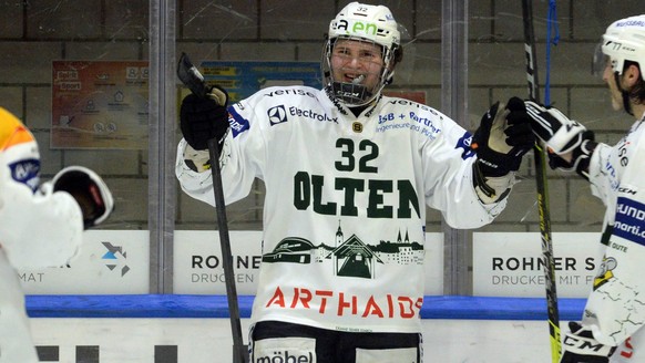 17.02.2021 - Winterthur, Zielbau Arena, Hockey Swiss League - EHC Winterthur vs EHC Olten - EHC Olten forward Mason McTavish 32 Winterhur Zielbau Arena Zürich Schweiz Copyright: xSergioxBrunettix