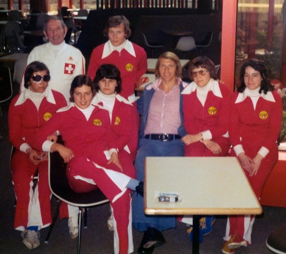 Die Schweizer Frauennati traf 1975 Karl Odermatt, zu dieser Zeit einer der besten Fussballer des Landes.
