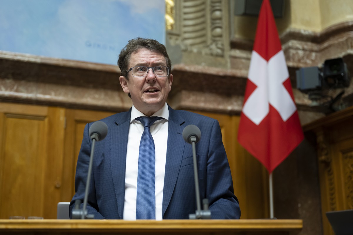 Bundesrat Albert Roesti spricht waehrend der Sommersession der Eidgenoessischen Raete, am Dienstag, 6. Juni 2023 im Nationalrat in Bern. (KEYSTONE/Anthony Anex)