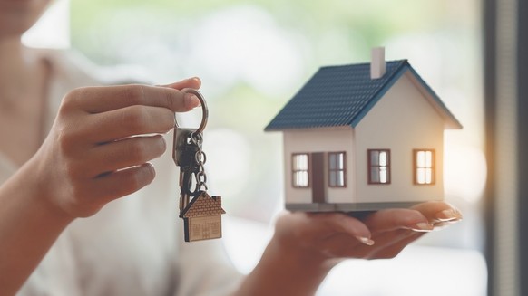 eigenheim haus immobilien shutterstock