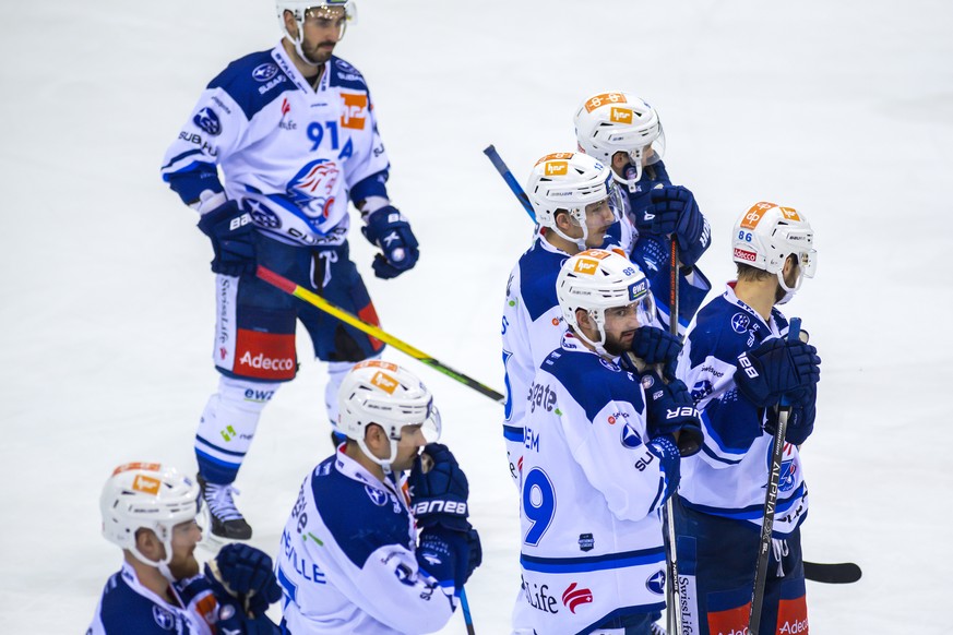 La deception des joueurs zuerichois, lors du match du championnat suisse de hockey sur glace de National League LNA, entre le Geneve Servette HC et le ZSC Lions, ce jeudi 9 decembre 2021 a la patinoir ...