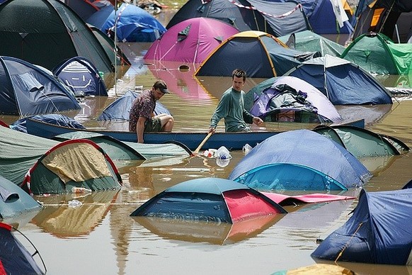 Festival-Fail: Zelte unter Wasser.