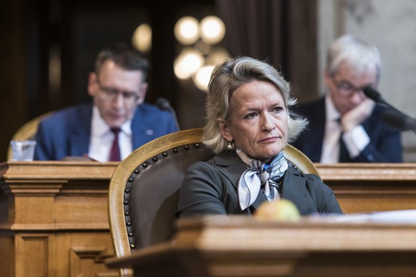 Andrea Gmuer, CVP-LU, hoert einem Votum zu, an der Fruehlingssession der Eidgenoessischen Raete, am Dienstag, 3. Maerz 2020 im Staenderat in Bern. (KEYSTONE/Alessandro della Valle)