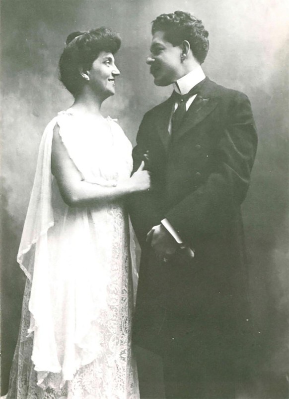 Glücklich verheiratet: Luise und Enrico Toselli.
https://commons.wikimedia.org/wiki/File:Luisa_d%27Asburgo-Lorena_and_Enrico_Toselli.png