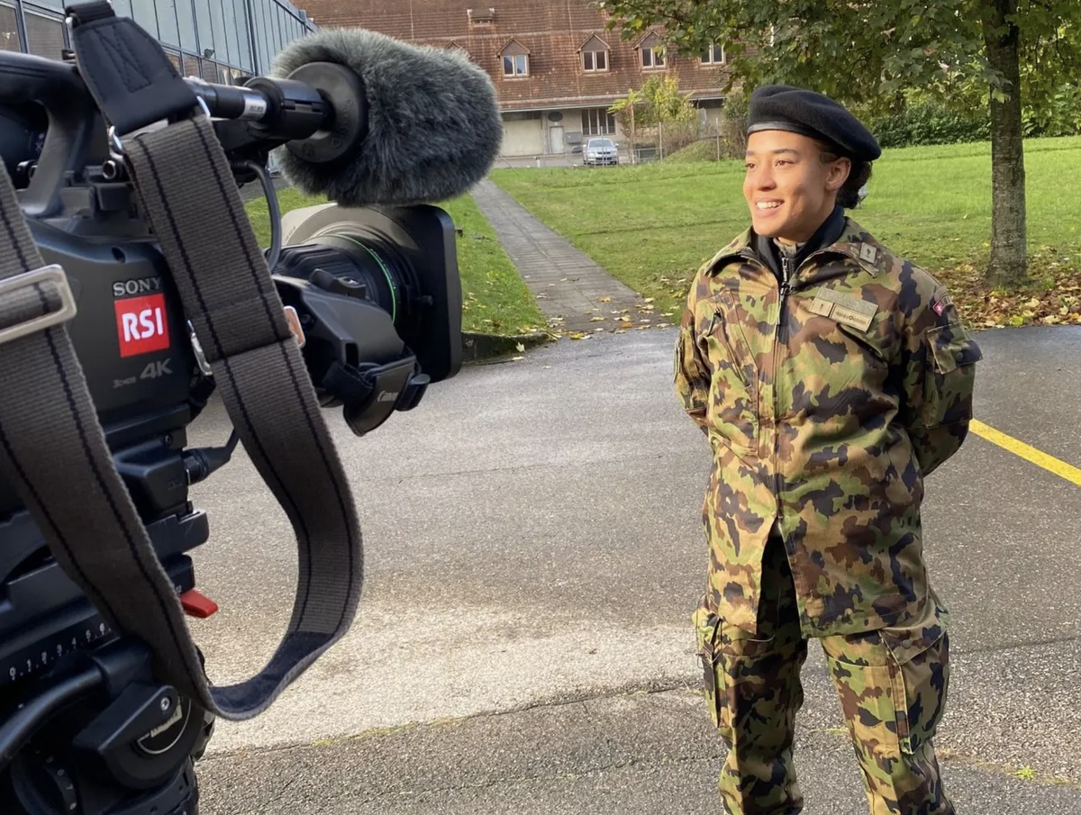 Ditaji Kambundji im Tarnanzug. Verstecken muss sie sich mit ihren Leistungen hingegen nicht.