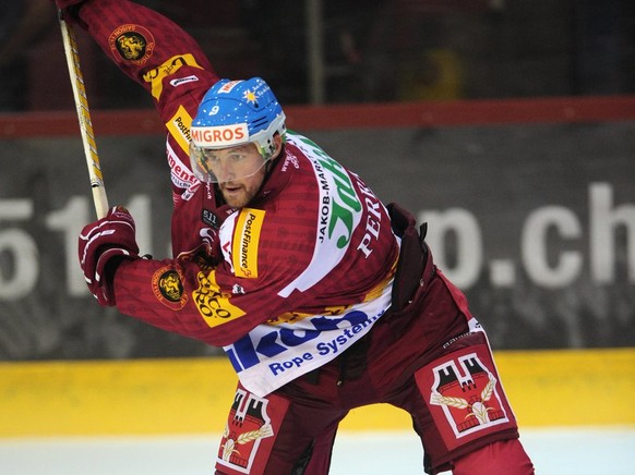 Tigers Joel Perrault waehrend dem Vorbereitungsspiel zwischen den SCL Tigers und den Augsburger Panther am Samstag, 3. September 2011, im Ilfistadion in Langnau. (KEYSTONE/Marcel Bieri)