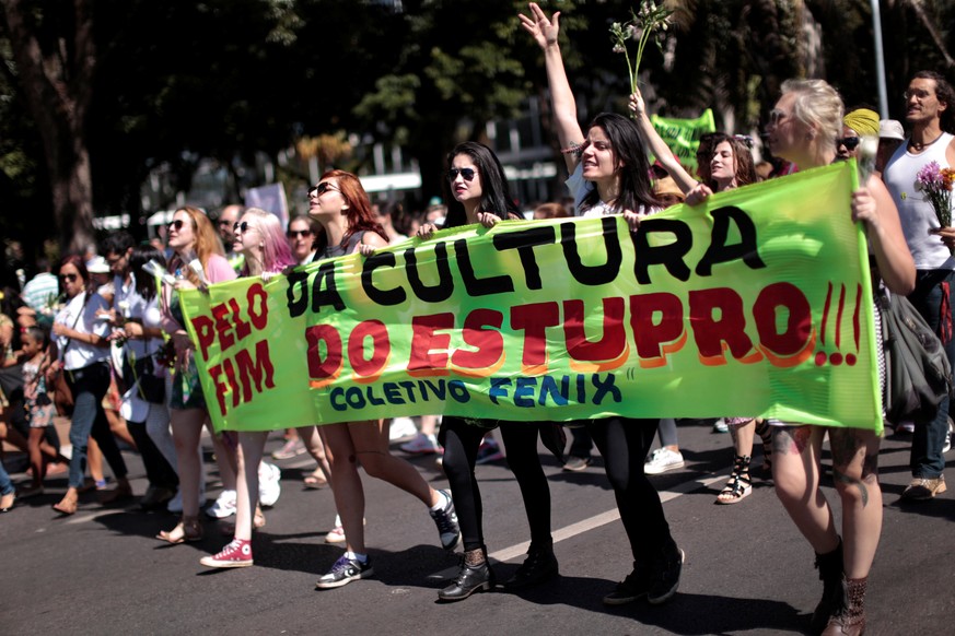 Proteste nach dem schwerem Vergewaltigungsfall in Rio de Janeiro.