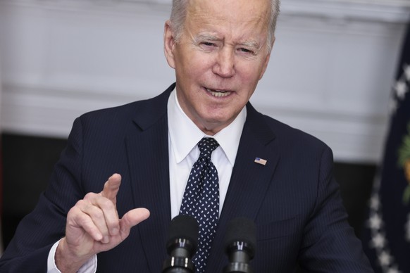 epa09770362 US President Joe Biden gives an update from the Roosevelt Room of the White House on the continued efforts to pursue deterrence and diplomacy, and Russia&#039;s buildup of military troops  ...