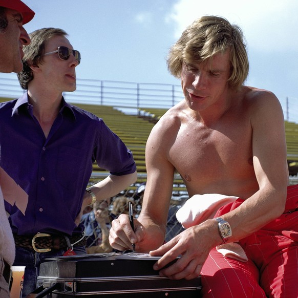 1976 USA-West GP STREETS OF LONG BEACH, UNITED STATES OF AMERICA - MARCH 28: James Hunt during the USA-West GP at Streets of Long Beach on March 28, 1976 in Streets of Long Beach, United States of Ame ...