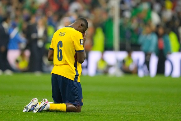 Ecuador's Willian Pacho (6) reacts following the World Cup round of 32 soccer match between Mexico and Ecuador in Mexico City, Tuesday, June 30, 2026. (AP Photo/Natacha Pisarenko )
Willian Pacho