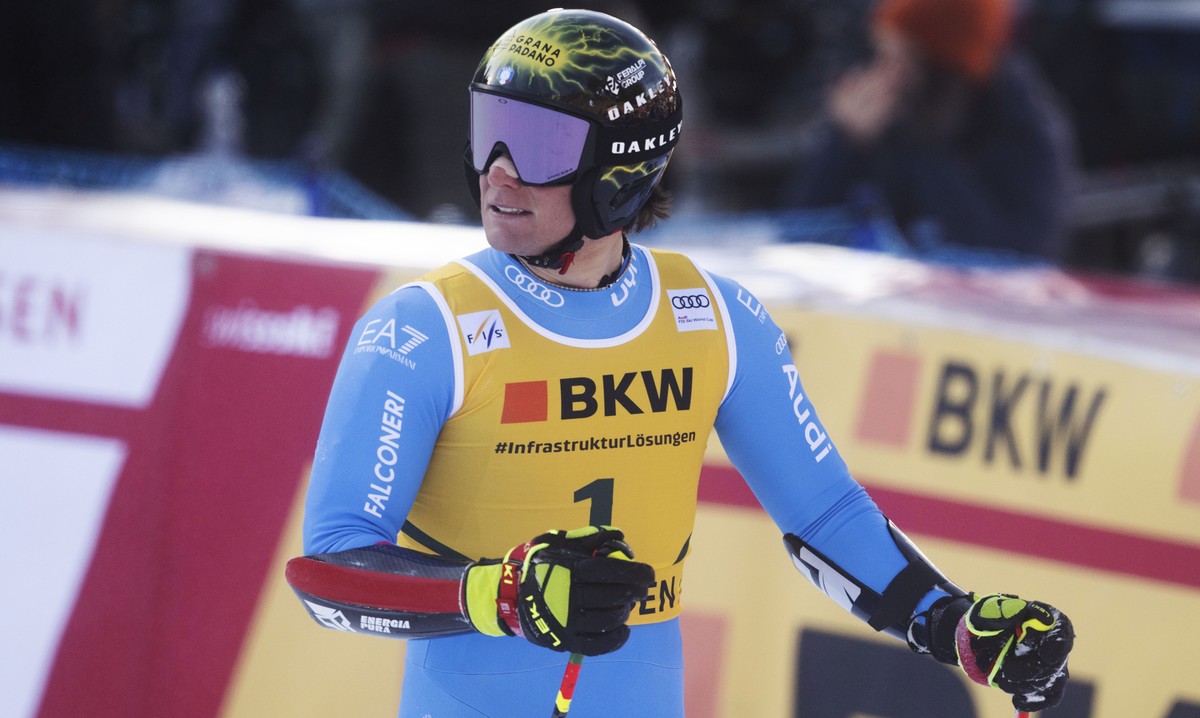 epa12653133 Giovanni Franzoni of Italy reacts in the finish area during the men's Super-G race at the FIS Alpine Skiing World Cup event in Wengen, Switzerland, 16 January 2026. EPA/PETER SCHNEIDE ...