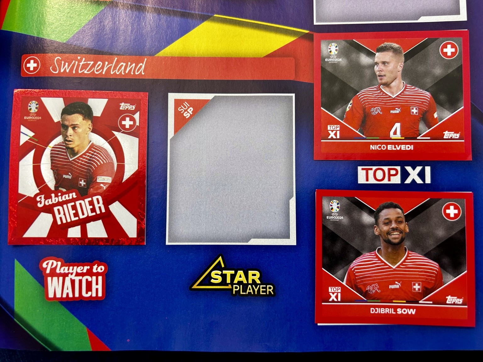Diese Dinge nerven uns am neuen Topps-Sammelalbum zur UEFA Europameisterschaft 2024 in Deutschland: Player to watch, Star Player, Top 11 der Schweizer Nati