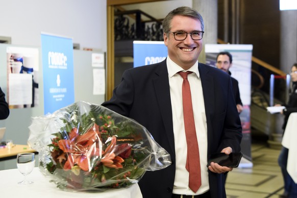 Christian Levrat, candidat PS au Conseil des Etats, centre, est photographie lors de la journee des resultats du second tour des elections au Conseil des Etats, ce dimanche, 10 novembre 2019 a Fribour ...