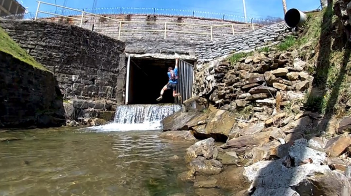 Barkley 100 Tunnel