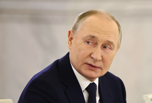epa11672895 Russia&#039;s President Vladimir Putin attends a meeting with United Arab Emirates&#039; president at the Kremlin in Moscow, Russia, 21 October 2024. EPA/EVGENIA NOVOZHENINA / POOL