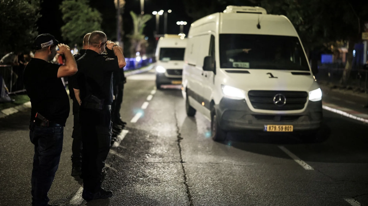 Nur vier der insgesamt 28 toten Geiseln sind von den Hamas-Terroristen bislang übergeben worden.
