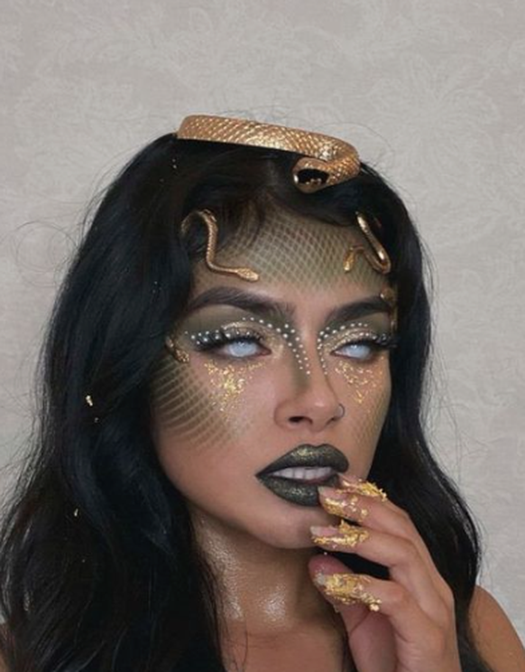 Halloween Make Up Look Medusa