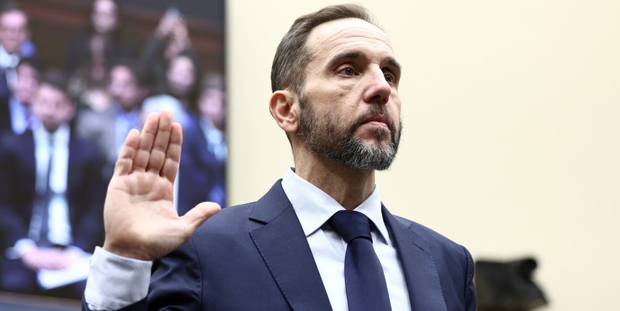 epaselect epa12671432 Former special counsel Jack Smith is sworn in before testifying before the Republican-led House Judiciary Committee in the Rayburn House Office Building in Washington, DC, USA, 2 ...