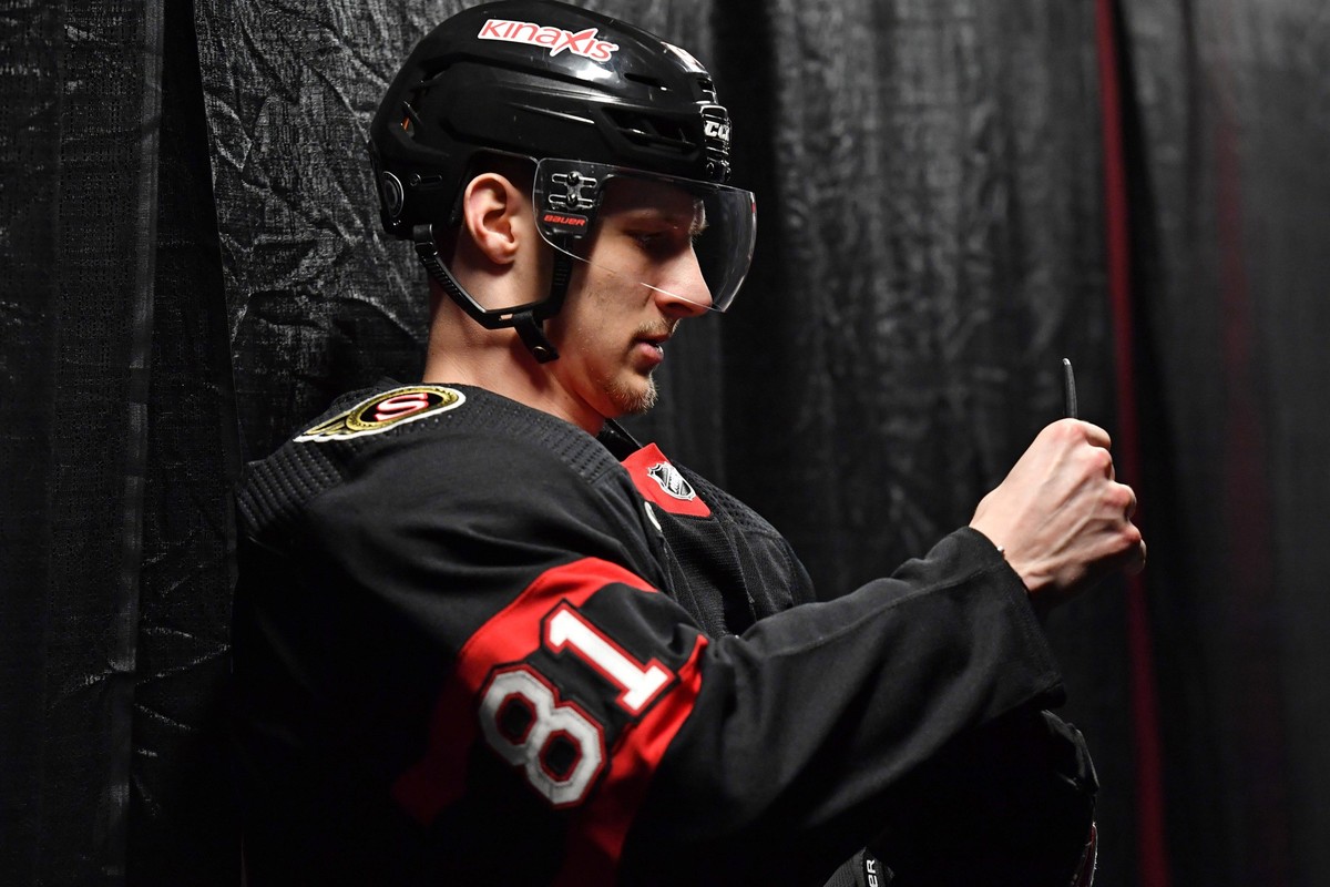 NHL, Eishockey Herren, USA Ottawa Senators at Philadelphia Flyers Mar 2, 2024 Philadelphia, Pennsylvania, USA Ottawa Senators left wing Dominik Kubalik 81 in the tunnel before warmups against the Phil ...