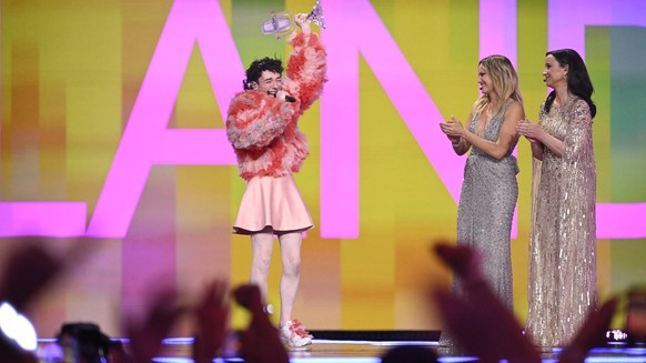 epa11334207 Nemo representing Switzerland wins the final of the 68th edition of the Eurovision Song Contest (ESC) at the Malmo Arena, in Malmo, Sweden, 11 May 2024. EPA/JESSICA GOW SWEDEN OUT