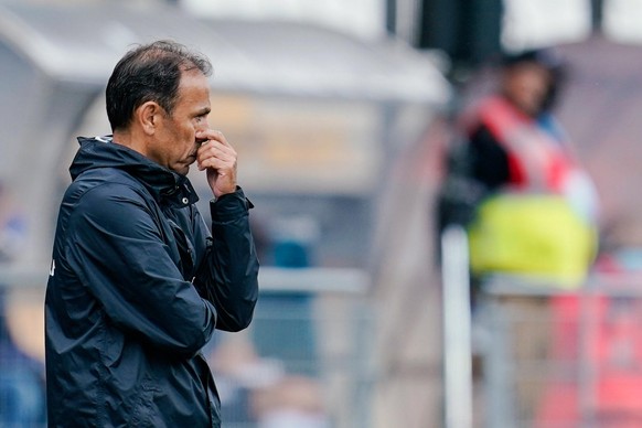 epa08439237 St. Pauli&#039;s coach Jos Luhukay during the German 2nd Bundesliga match between SV Darmstadt 98 vs FC St. Pauli in Darmstadt, Germany, 23 May 2020. EPA/UWE ANSPACH / POOL DFL regulations ...