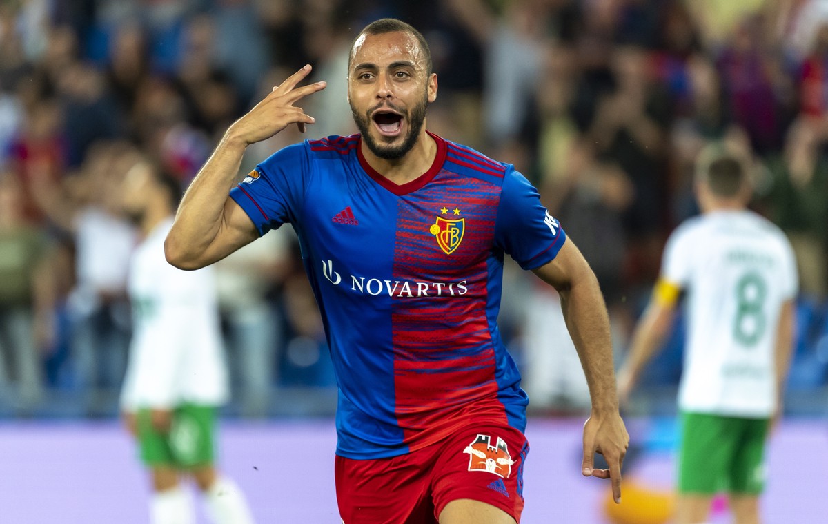 epa09421106 Basel's Arthur Cabral cheers after scoring during the UEFA Conference League playoff soccer match between Switzerland's FC Basel 1893 and Sweden's Hammarby IF at the St. Jak ...