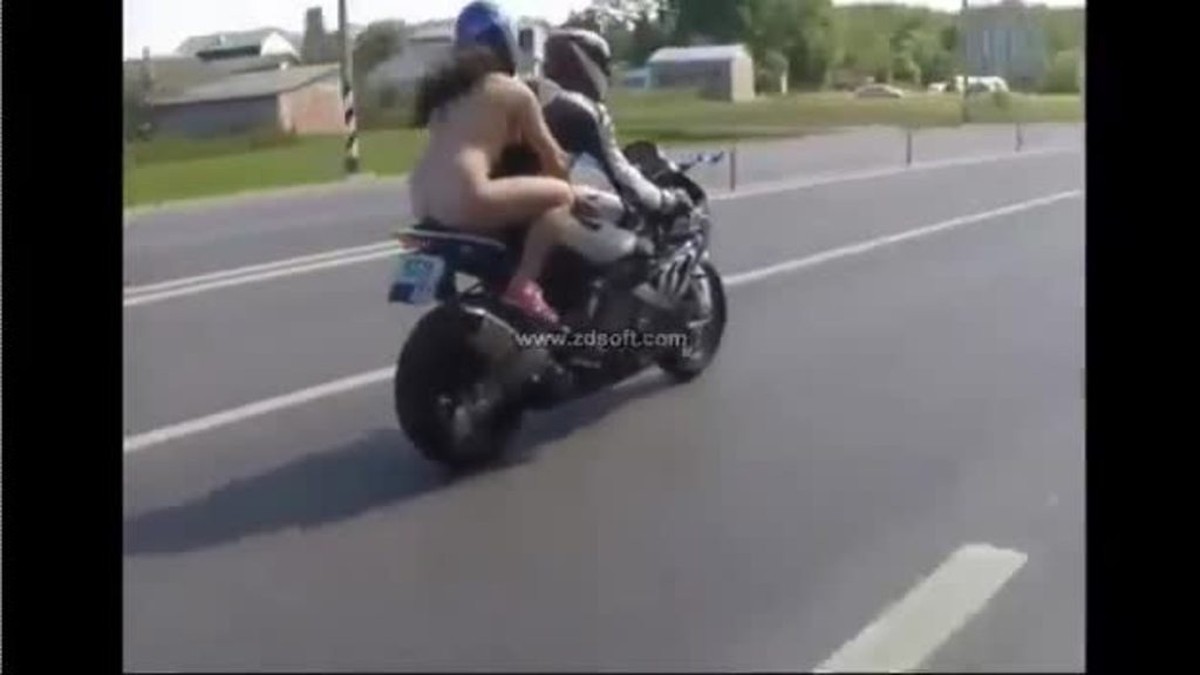 1789921_1474620108 sPUJRWN.mp4