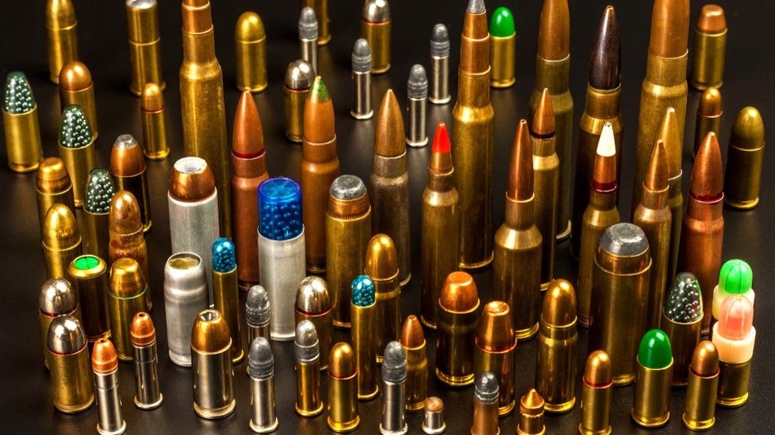 Klassisches Beispiel: Munition zählt als Kriegsmaterial.
Kriegsgeschäfte-Initiative kriegsgeschaefte abstimmung 2020