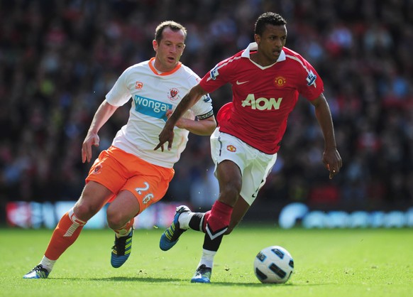 Ein Bild aus besseren Tagen.&nbsp;Charlie Adam verfolgt Manchester-Star Nani in der Premier-League-Saison 2010/11.