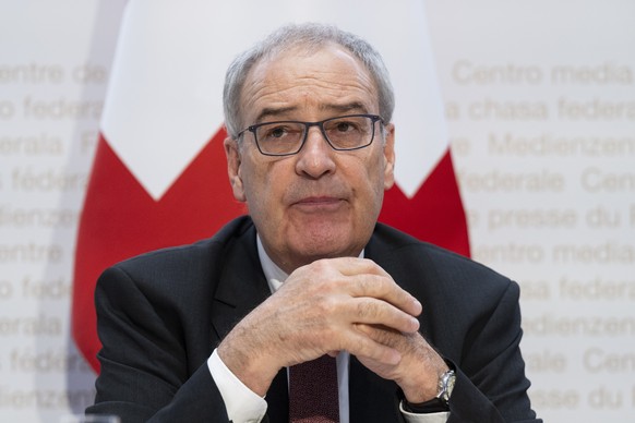 Bundesrat Guy Parmelin spricht an einer Medienkonferenz ueber die Handelsbeziehungen mit den USA, am Donnerstag, 7. August 2025, in Bern. (KEYSTONE/Peter Schneider)