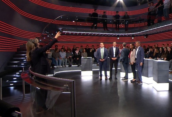 Nach der Sendung posierten die «Arena»-Gäste noch für ein gemeinsames Foto.