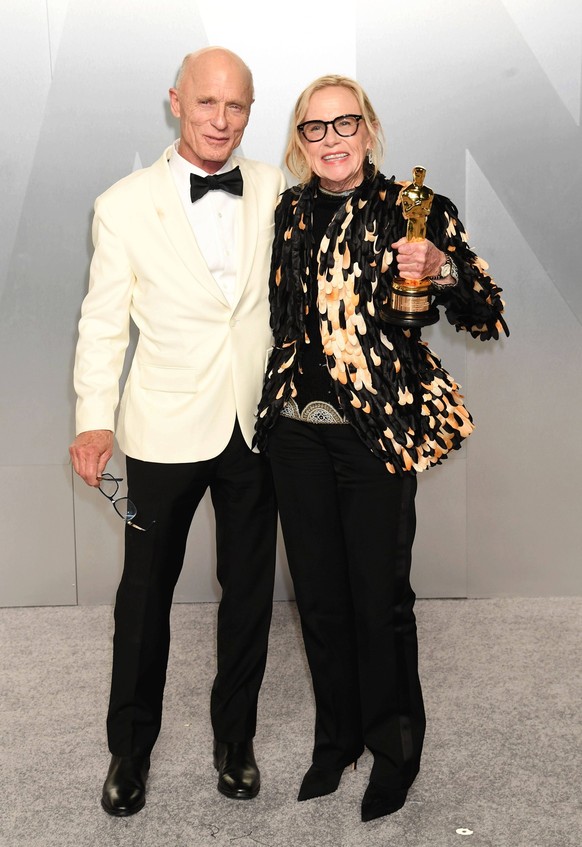 LOS ANGELES, CALIFORNIA - MARCH 15: L-R Ed Harris and Amy Madigan attend the 2026 Vanity Fair Oscar Party Hosted By Mark Guiducci at Los Angeles County Museum of Art on March 15, 2026 in Los Angeles,  ...